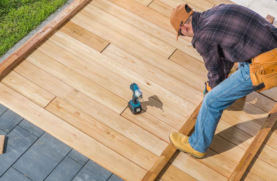 deck builders in North Shore